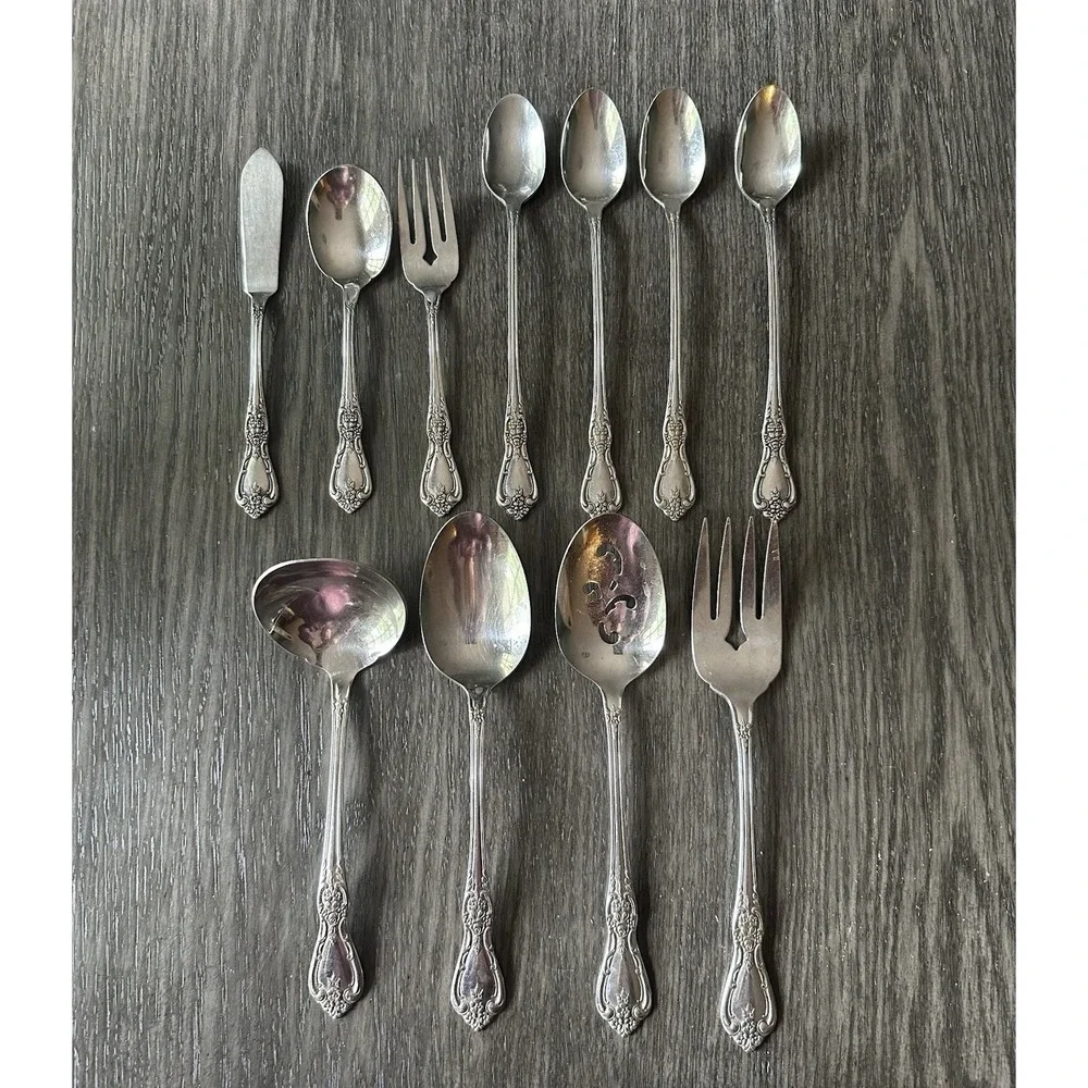 11 Oneida Distinction Deluxe Stainless HH Kennett Square Serving‎ Set Tea Spoons